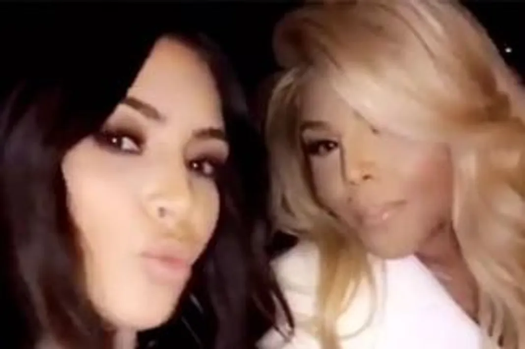 Kim Kardashian & Lil’ Kim Do Their Own Carpool Karaoke (& It’s Even Worse Than You’d Imagine) Lil Kim, Kim Kardashian, Kim Kardashian West