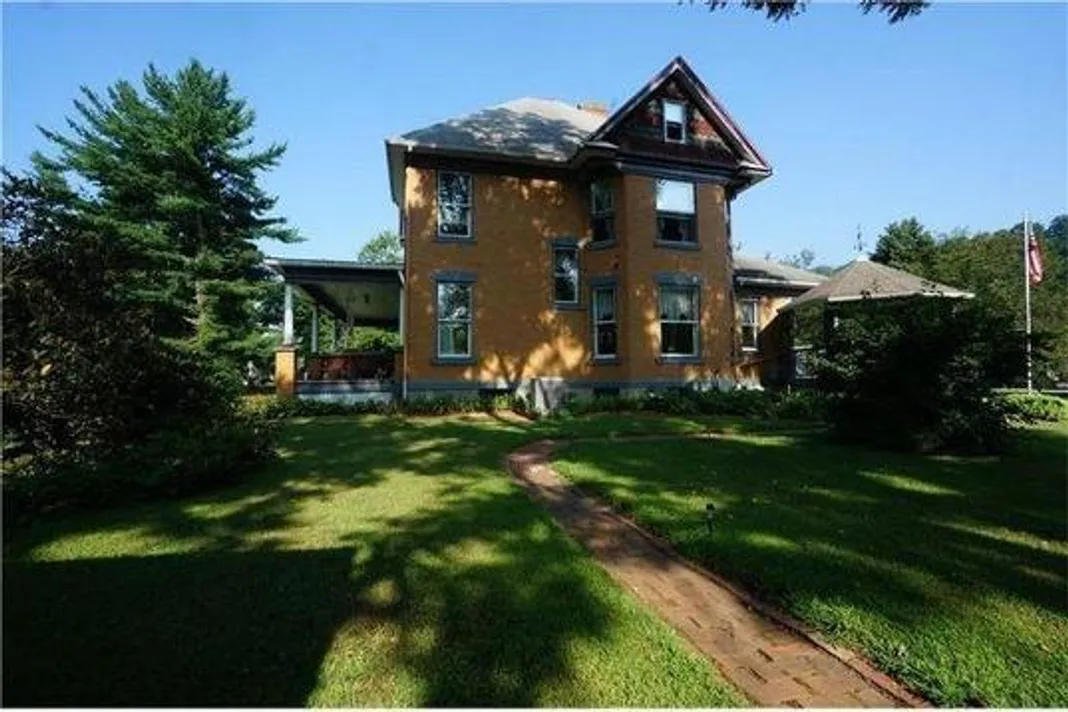 silence house 10