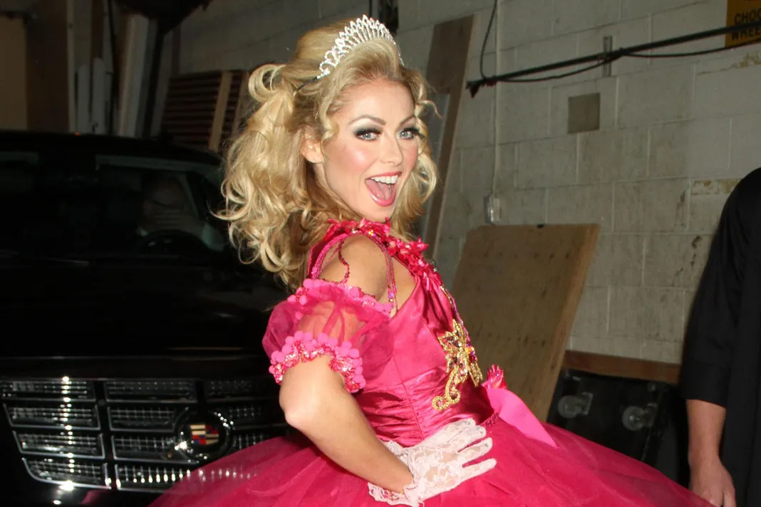 Kelly Ripa's Most Iconic Halloween Costumes On 'Live with Kelly'