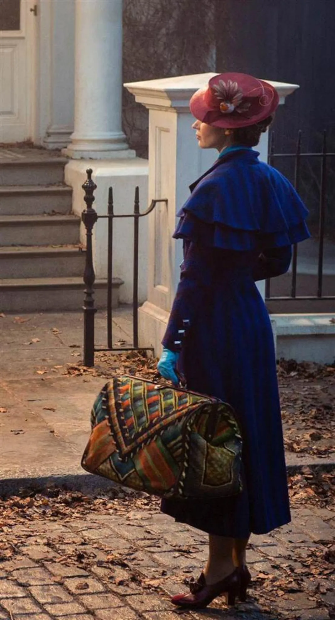 twitter_disney_marypoppinsreturns_emilyblunt_030617_850x1275