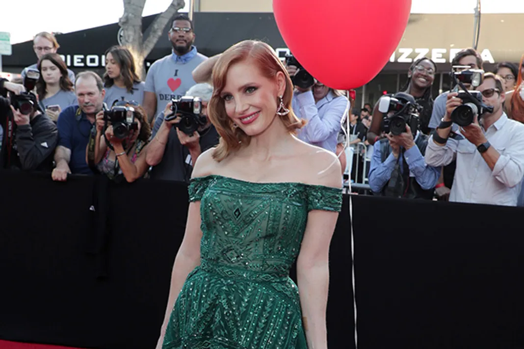 The stars float too at the 'IT CHAPTER 2' Premiere