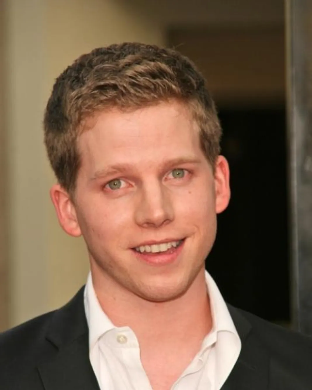 Stark Sands