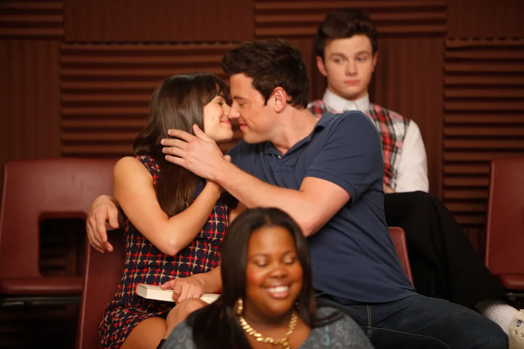 Glee Kiss Scene Finn And Rachel