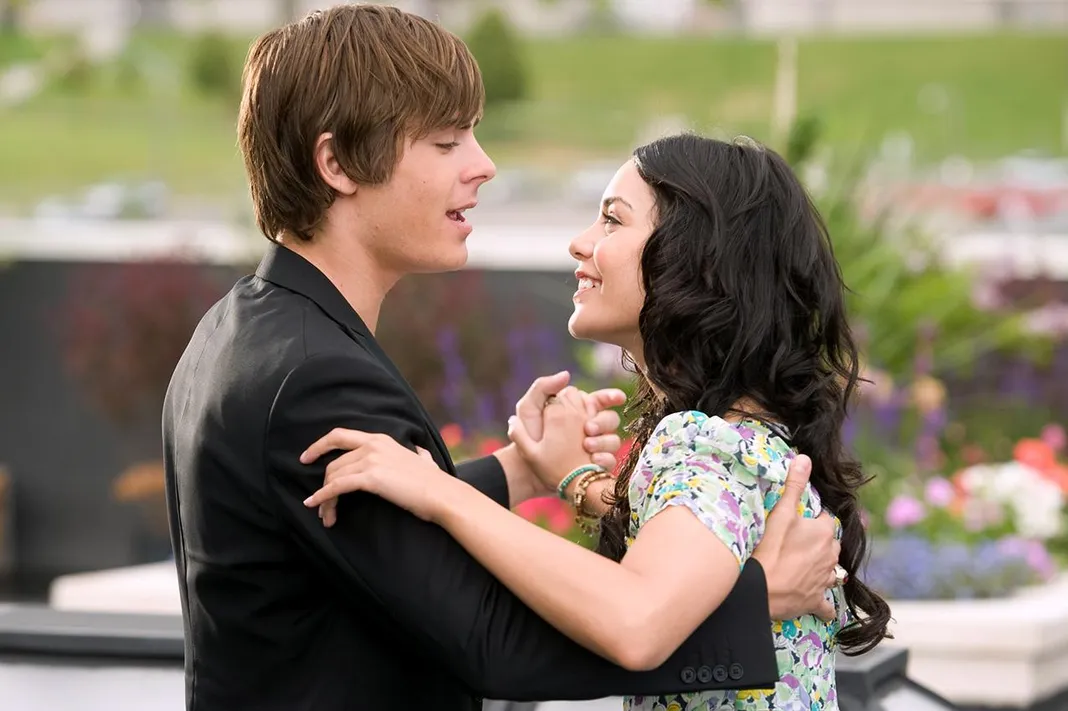 16 Things You Never Knew About The High School Musical Series 16 Things You Never Knew About The High School Musical Series