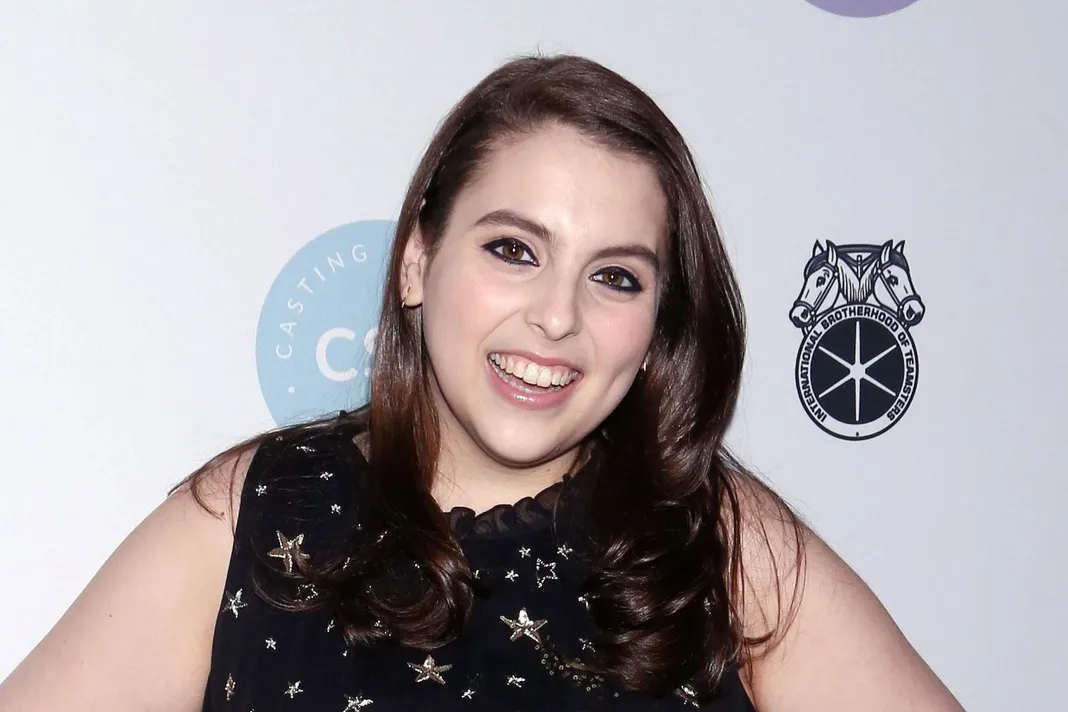 'Lady Bird' Star Beanie Feldstein Wore Her Old Prom Dress to 2018 SAG
