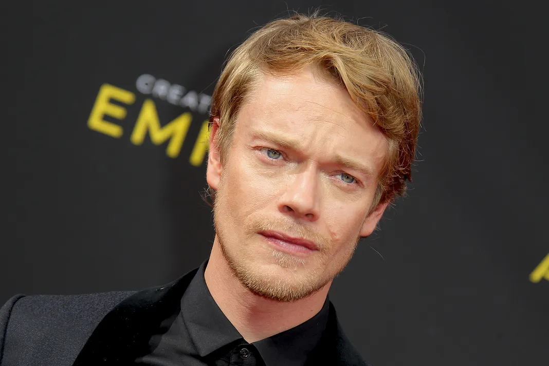 алфи аллен 2021. альфи аллен. альфи аллен россия. альфи аллен теон грейджой. алфи аллен 2022.