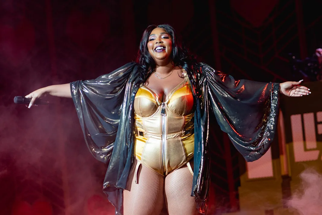 lizzo1-web